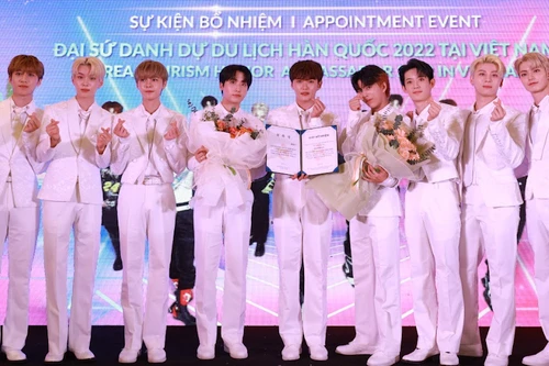 Nhóm nhạc nam Blank2y được bổ nhiệm làm "Đại sứ danh dự du lịch Hàn Quốc tại Việt Nam"
