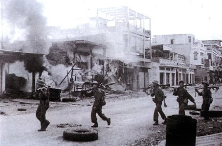 "Cuộc đời đẹp nhất là trên trận tuyến đánh kẻ thù"