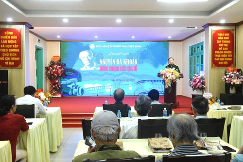 Ra mắt cuốn sách về Nguyễn Bá Khoản - nhiếp ảnh gia báo chí tiên phong ở Việt Nam