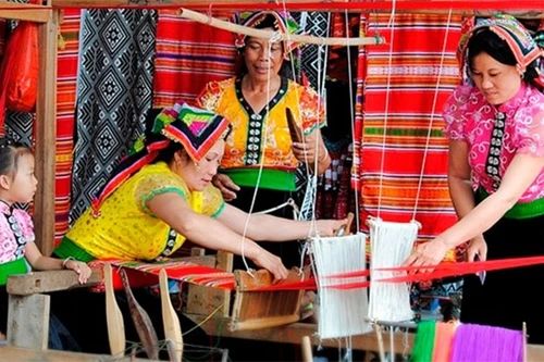 "Vui Tết độc lập" tại Làng Văn hóa - Du lịch các dân tộc Việt Nam