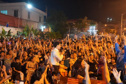  Nhà hát Kịch Việt Nam biểu diễn phục vụ 10.000 khán giả vùng cao