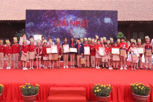 Cuộc thi ''Sáng tác về thầy giáo Chu Văn An'' trao 6 giải Nhất cho các em học sinh