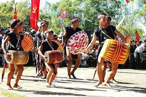 Triển lãm “Nhạc cụ truyền thống các dân tộc Việt Nam”-Hoạt động tôn vinh bản sắc văn hóa dân tộc
