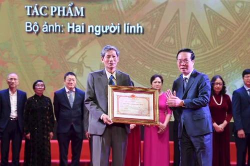 Trao tặng Giải thưởng Hồ Chí Minh, Giải thưởng Nhà nước về VHNT năm 2022 