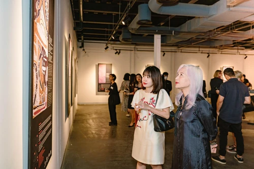 "Những cánh cửa Yuendumu" mở ra văn hóa bản địa độc đáo của thổ dân Úc 