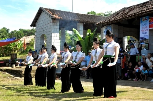 Chuỗi hoạt động “Về miền di sản tinh hoa và bản sắc” 