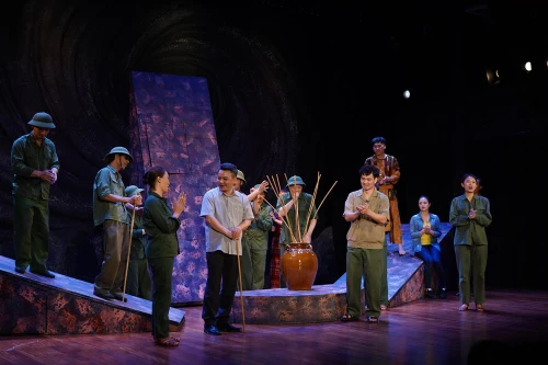 Chuỗi chương trình nghệ thuật "Âm vang người lính"