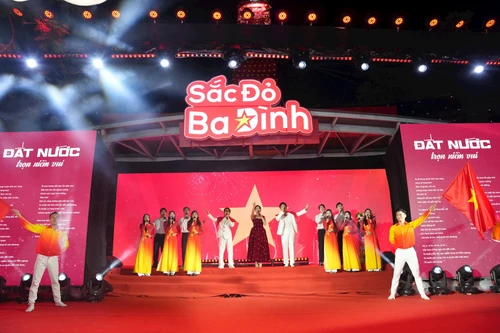 Khai mạc chuỗi hoạt động quảng bá du lịch Thủ đô - "Sắc đỏ Ba Đình" 