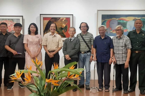 "Hòa sắc 2024" - Thầy cô trường Đại học Mỹ thuật Việt Nam bày tranh triển lãm