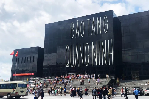 Vé tham quan các điểm du lịch của tỉnh Quảng Ninh sẽ trở về mức giá cũ từ ngày 1/7