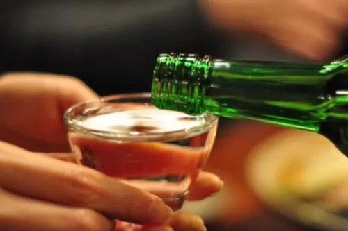 Quảng cáo thuốc lá, rượu từ 15 độ trở lên bị phạt tới 70 triệu đồng