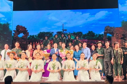 Vở chèo "Mưa đỏ" tái hiện cuộc chiến đấu bảo vệ Thành cổ Quảng Trị 