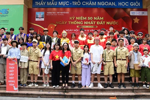 Học sinh Hà Nội hóa thân vào những nhân vật lịch sử kỷ niệm ngày thống nhất đất nước