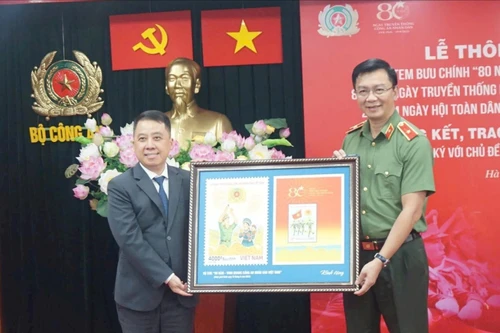 Phát hành bộ tem bưu chính “80 năm - Vinh quang Công an nhân dân Việt Nam”
