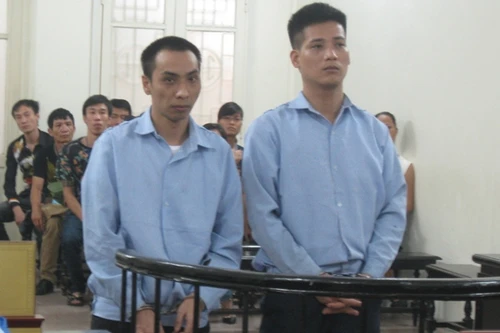 Từ việc tiểu tiện không đúng chỗ, hai đối tượng phải hầu tòa