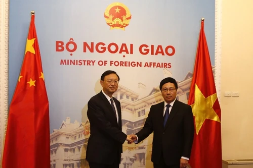 Yêu cầu Trung Quốc rút giàn khoan và tàu, đàm phán giải quyết căng thẳng trên Biển Đông