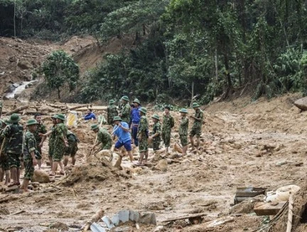 Cán bộ, chiến sĩ hy sinh khi đi cứu hộ, cứu nạn lũ lụt được hưởng trợ cấp ra sao?