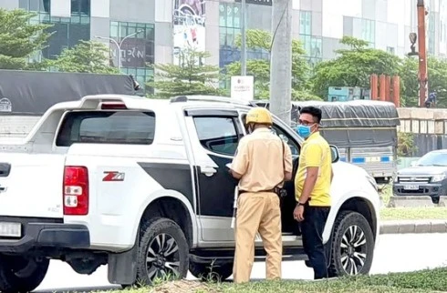 Tự ý hạ tải xe bán tải đi vào nội thành vẫn bị phạt nặng?