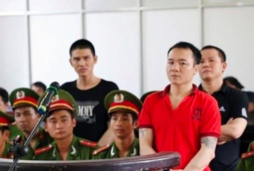 Từ vụ "Đại ca giang hồ" mới ra tù lái xe gây tai nạn: Nhận tội thay bị xử lý ra sao?