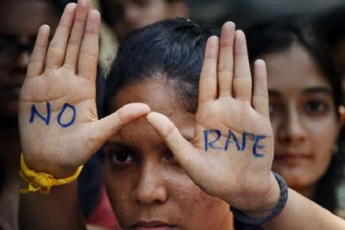 “Yêu râu xanh” cắn lưỡi nạn nhân để giở trò đồi bại