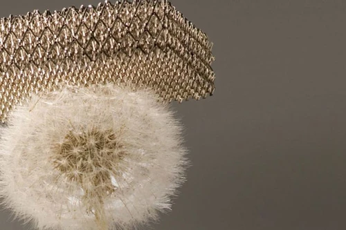 Kim loại nhẹ nhất thế giới