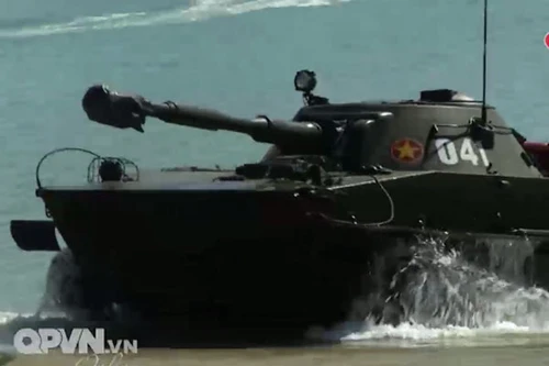 Hải quân đánh bộ Việt Nam huấn luyện sát thực tế chiến đấu