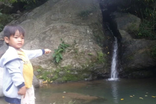 Tắm con suối nhỏ, 2 chị em ruột tử vong