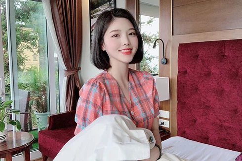 [ẢNH] Nhan sắc ngọt ngào của cô nàng "thực thần" ăn uống liên tục vẫn giữ dáng thon thả