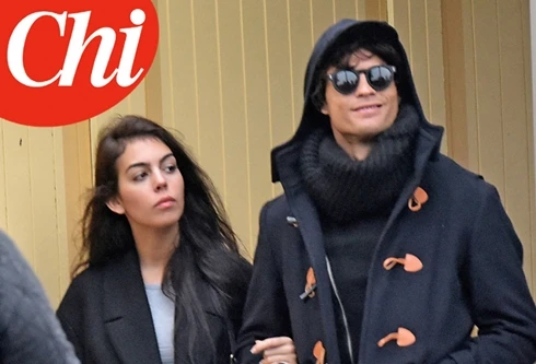 Ronaldo bí mật hẹn hò bạn gái mới ở Paris