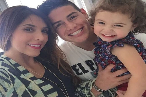 James Rodriguez đang hủy hoại sự nghiệp vì... "ăn vụng"