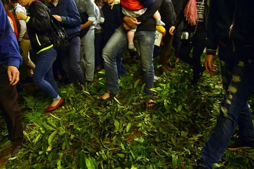 Thiếu văn hóa thiếu cả tự trọng!