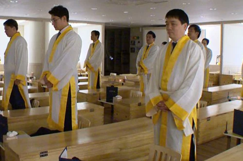 Trào lưu làm đám tang cho người đang sống