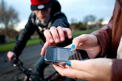 Truy xét nhanh đối tượng cướp giật điện thoại của người nước ngoài