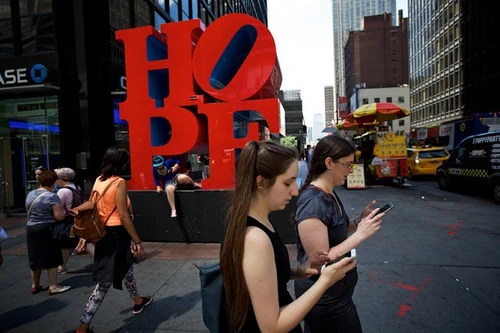 Dân Mỹ phát "sốt" vì trò chơi Pokemon Go 