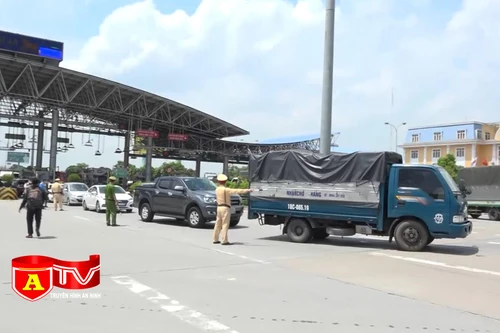 Lực lượng CSGT vững vàng trên trận tuyến phòng chống dịch Covid