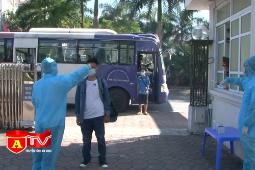 Diễn tập đảm bảo an ninh tại khu cách ly tập trung 1.000 giường bệnh ở quận Bắc Từ Liêm