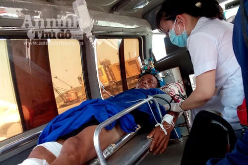 Cứu sống một ngư dân bị đứt lìa bàn chân khi cách bờ 400 hải lý