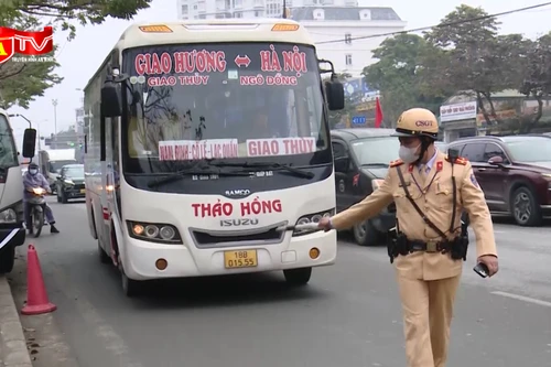 Mức phạt lỗi chạy xe "rùa bò" mới nhất năm 2025