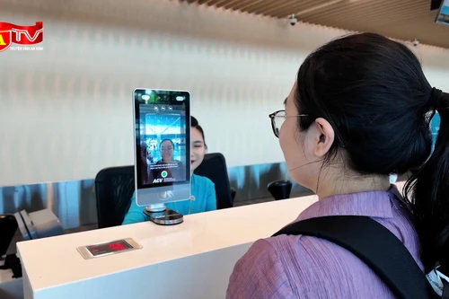 Thủ tục hàng không chuyển sang VNeID và sinh trắc học