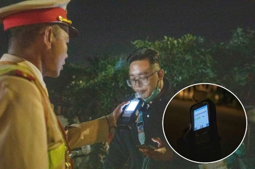 3 ngày cuối tuần, CSGT Hà Nội xử phạt hơn 800 trường hợp vi phạm nồng độ cồn 