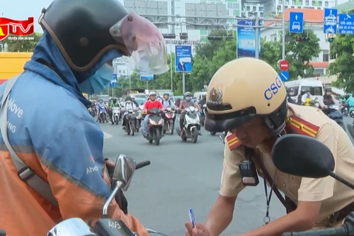 Gần 1.200 xe ôm công nghệ, shipper bị xử phạt giao thông