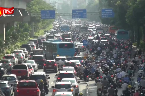 Cục CSGT sẽ đề xuất thí điểm thu nhỏ làn ô tô, dành riêng làn đường cho xe máy