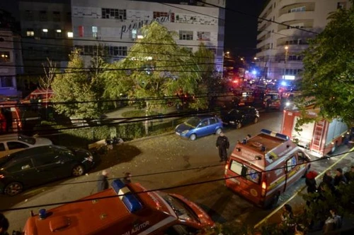 Cháy nổ hộp đêm nghiêm trọng khiến hơn trăm người thương vong