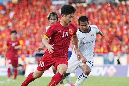 Công Phượng bị “chê” vì chơi cá nhân