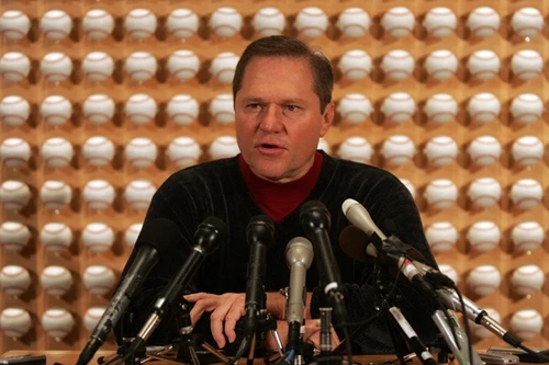 Choáng với thu nhập của các "siêu cò" trên thế giới