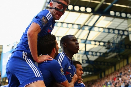 Chelsea 2-0 Arsenal: The Blues trở lại cuộc đua