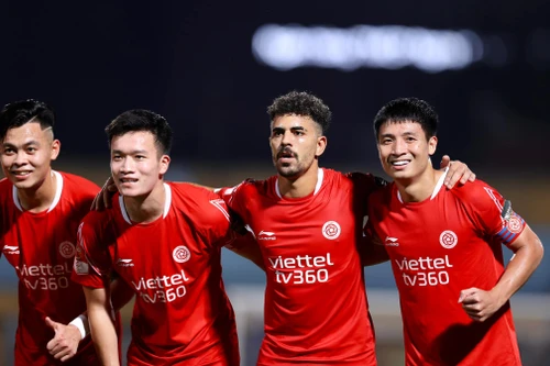 Viettel FC thắng áp đảo giải thưởng V-League tháng 8