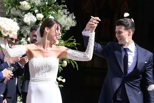 Thủ môn đắt giá nhất thế giới cưới Hoa hậu Tây Ban Nha