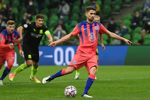 Những cú nhảy chân sáo đỉnh cao làm nên thương hiệu Jorginho