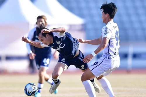 Vừa tỏa sáng ở Hàn Quốc, Văn Toàn đã gặp hạn